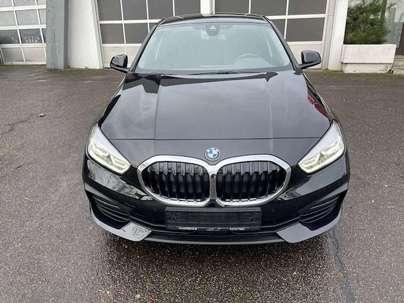 Black sapphire metallic Gebraucht 2022 BMW 116 Advantage Kleinwagen | 22.900 € (Fairer Preis) - Bild 1/4