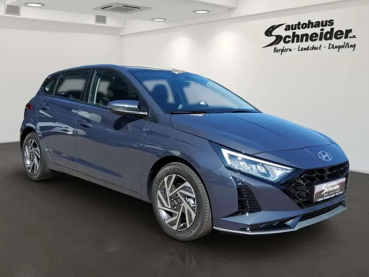 Neu Hyundai i20 Trend 101 PS (74 kW) 2025 Aurora grey metallic Kleinwagen