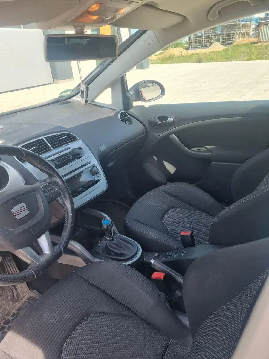 Gebraucht Seat Altea 125 PS (91 kW) 2009 Rot Van / Kleinbus