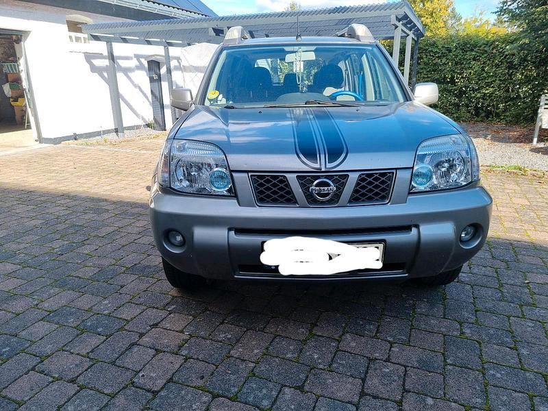 Grau Gebraucht 2004 Nissan X-Trail SUV | 4.800 € (Etwas zu teuer) - Bild 1/4