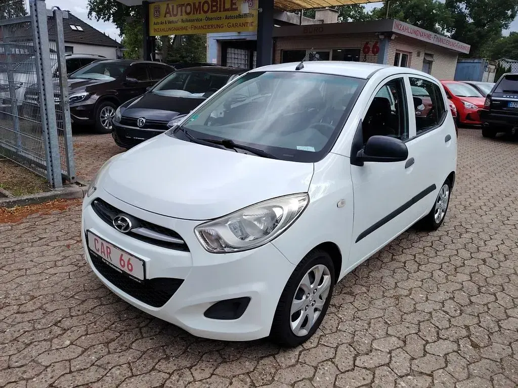Gebraucht Hyundai i10 69 PS (50 kW) 2011 Weiß Kleinwagen