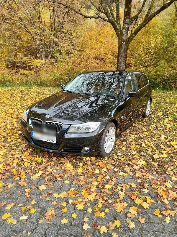 Schwarz Gebraucht 2010 BMW 325 Kombi | 7.500 € (Fairer Preis) - Bild 1/4