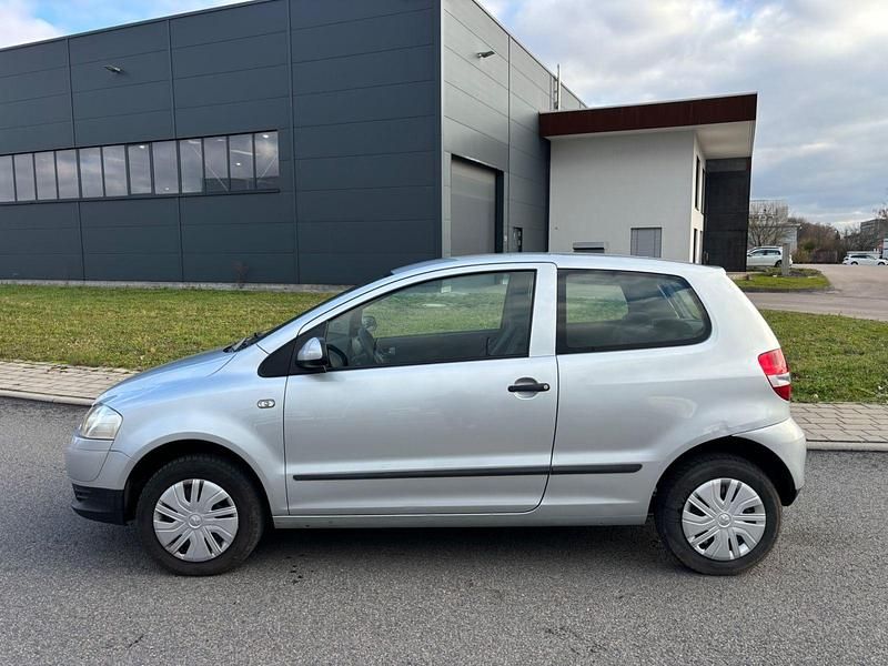 Second-hand VW Fox 54 CP (39 kW) 2006 Argintiu Hatchback