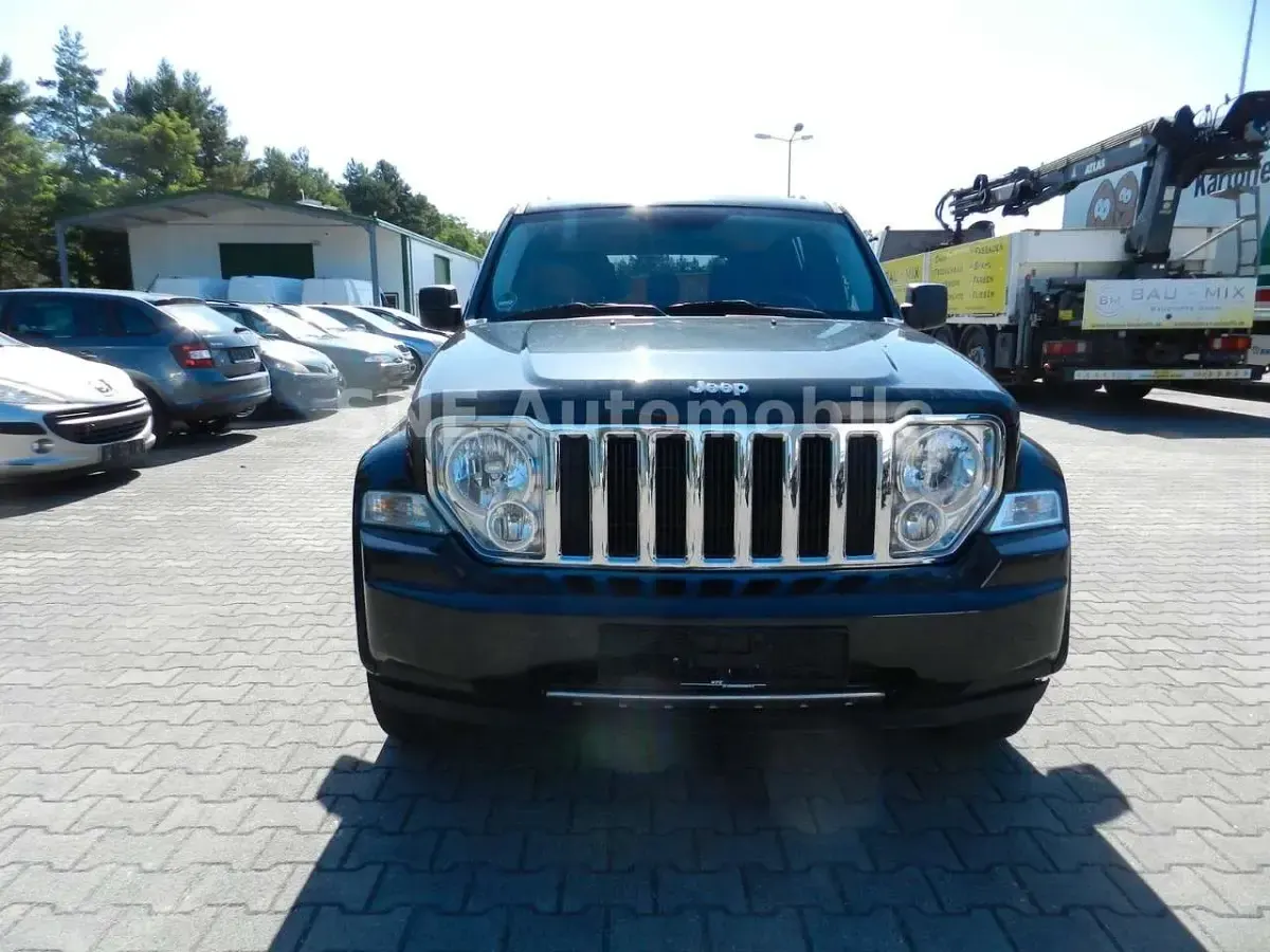 Gebraucht Jeep Cherokee Limited 177 PS (130 kW) 2010 Brilliant black SUV