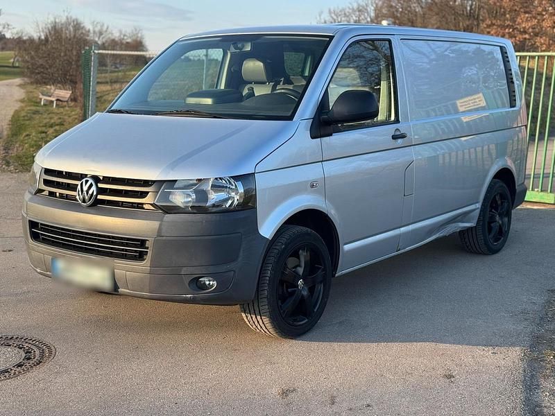 Gebraucht VW Transporter 140 PS (102 kW) 2010 Silber Van