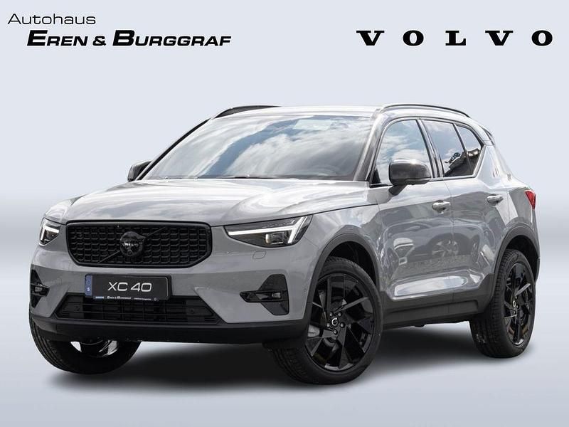 Vapour grey / metallic Neu 2025 Volvo XC40 Plus SUV | 46.990 € (Teuer) - Bild 1/4