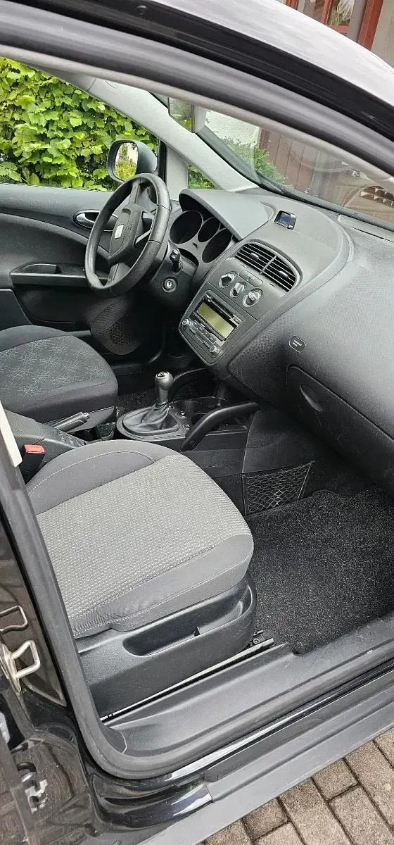 Gebraucht Seat Altea 105 PS (77 kW) 2011 Schwarz Van / Kleinbus