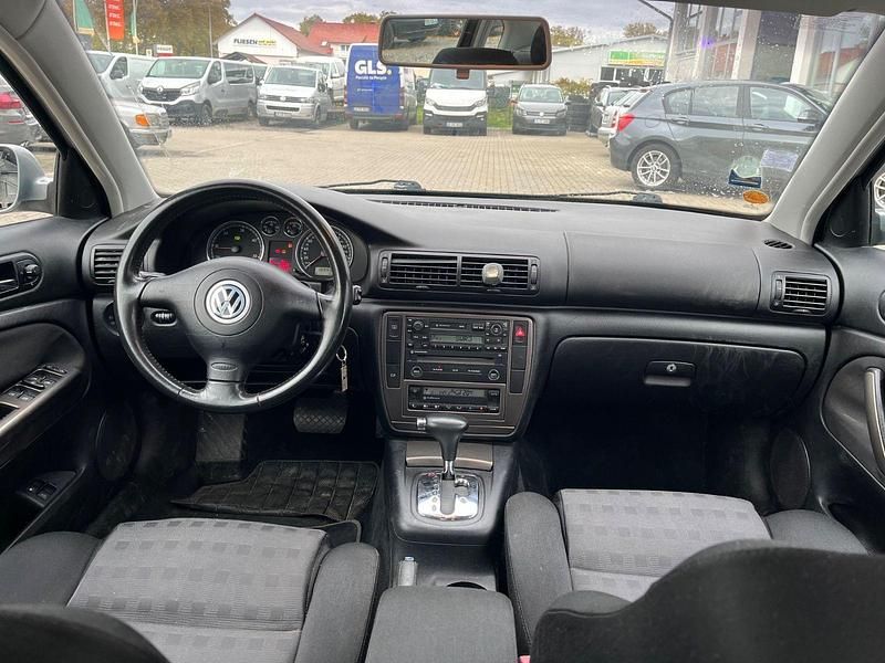 Gebraucht VW Passat 131 PS (96 kW) 2001 Grau Limousine