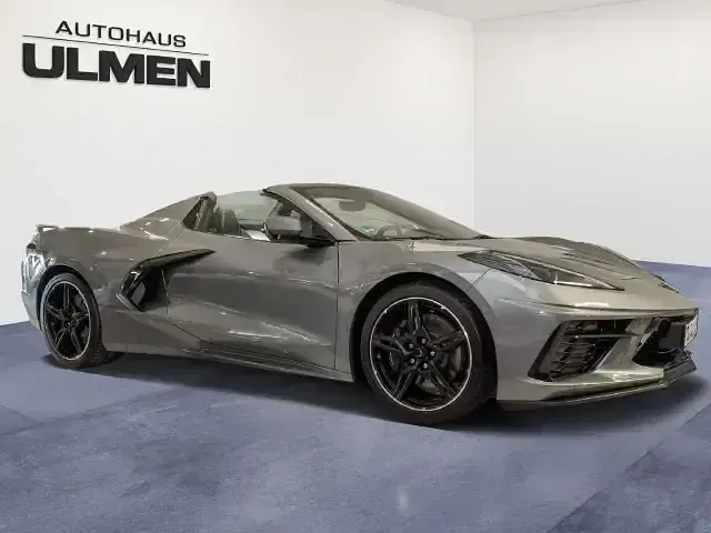 Neu Corvette Stingray 481 PS (353 kW) 2025 Grau Cabrio