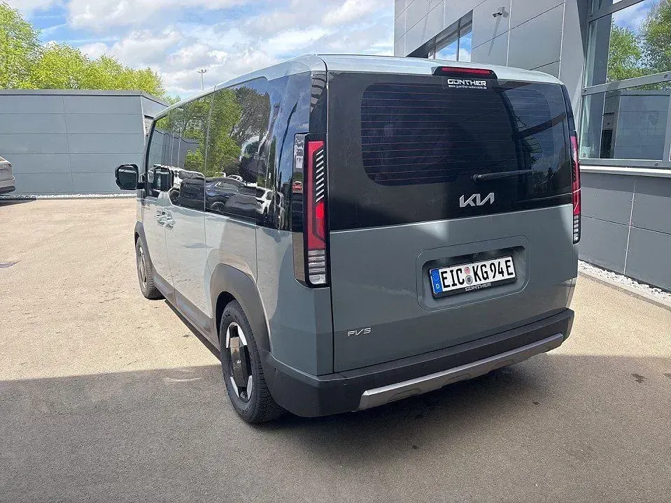 Gebraucht Kia PV5 119 kW (163 PS) 2026 Lakehouse grau metallic Van / Kleinbus
