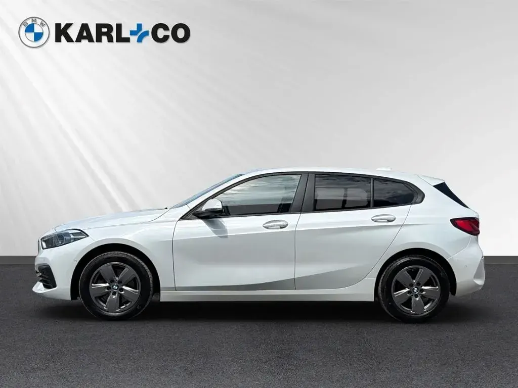 Gebraucht BMW 118 Advantage 150 PS (110 kW) 2022 Weiss Limousine