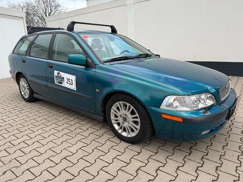 Gebraucht Volvo V40 136 PS (100 kW) 2001 Grün Kombi