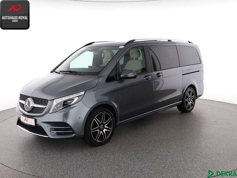 Grau Gebraucht 2020 Mercedes V300 Exclusive Van / Kleinbus | 50.880 € (Superpreis) - Bild 1/4