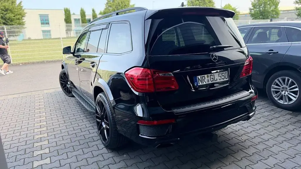 Gebraucht Mercedes GL500 435 PS (319 kW) 2013 Obsidianschwarz SUV