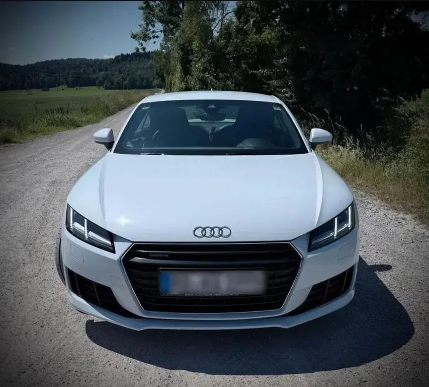 Gebraucht Audi TT Ambiente 230 PS (169 kW) 2015 Weiß Coupé