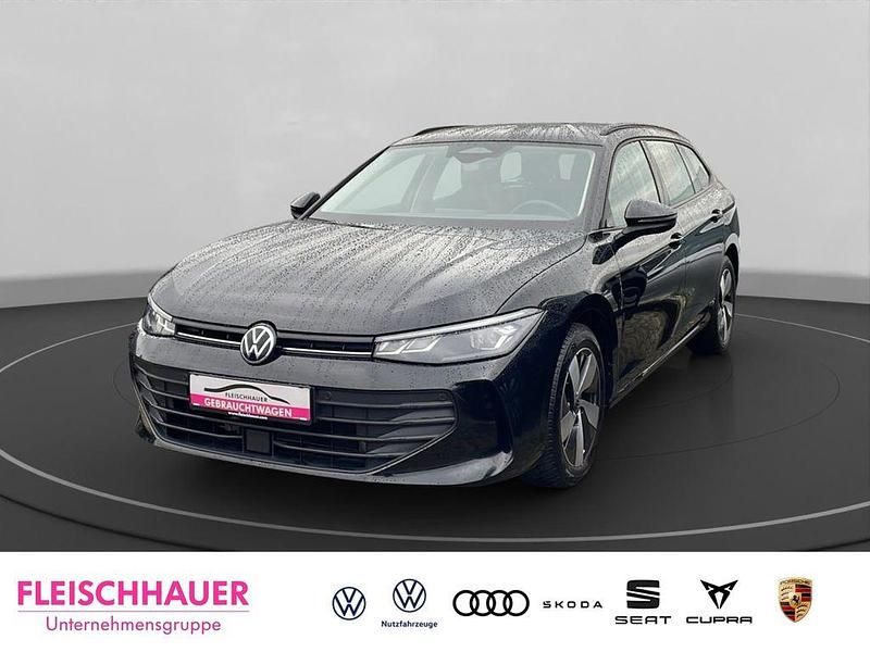 Gebraucht VW Passat Basis 150 PS (110 kW) 2025 Schwarz Kombi