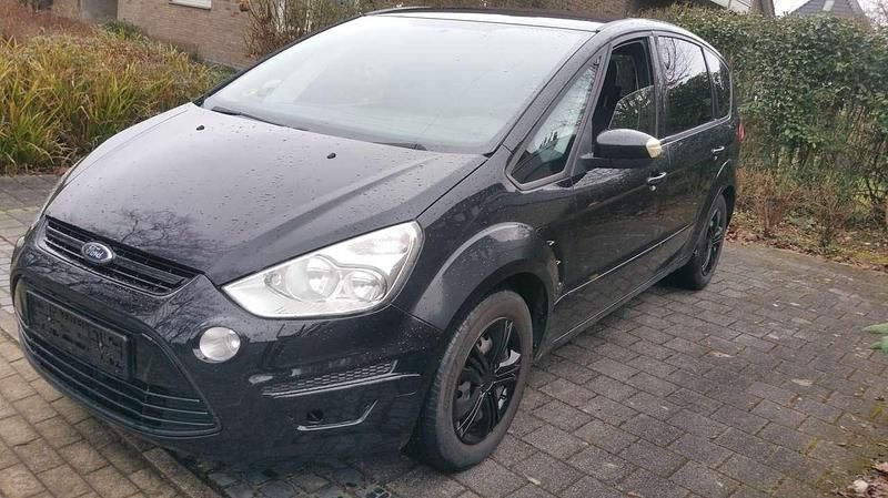 Gebraucht Ford S-MAX S 140 PS (102 kW) 2012 Schwarz Van / Kleinbus
