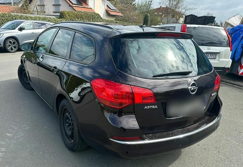 Gebraucht Opel Astra 120 PS (88 kW) 2015 Braun Kombi