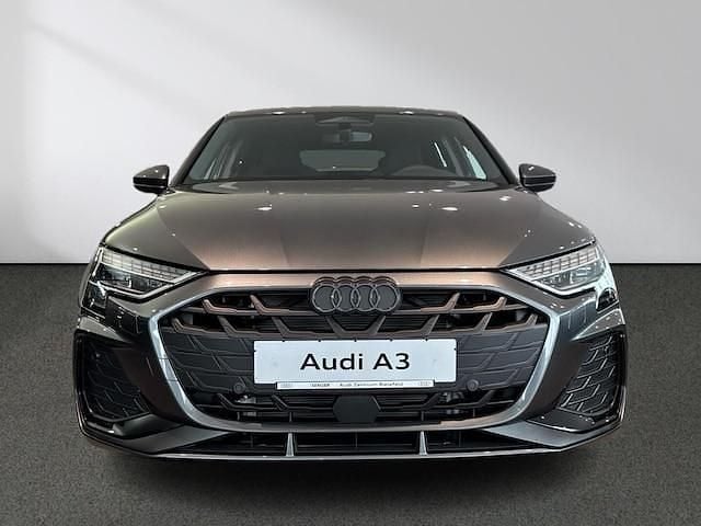 Gebraucht Audi A3 Sportback e-tron Ambiente 204 PS (150 kW) 2026 Daytonagrau perleffekt Kleinwagen