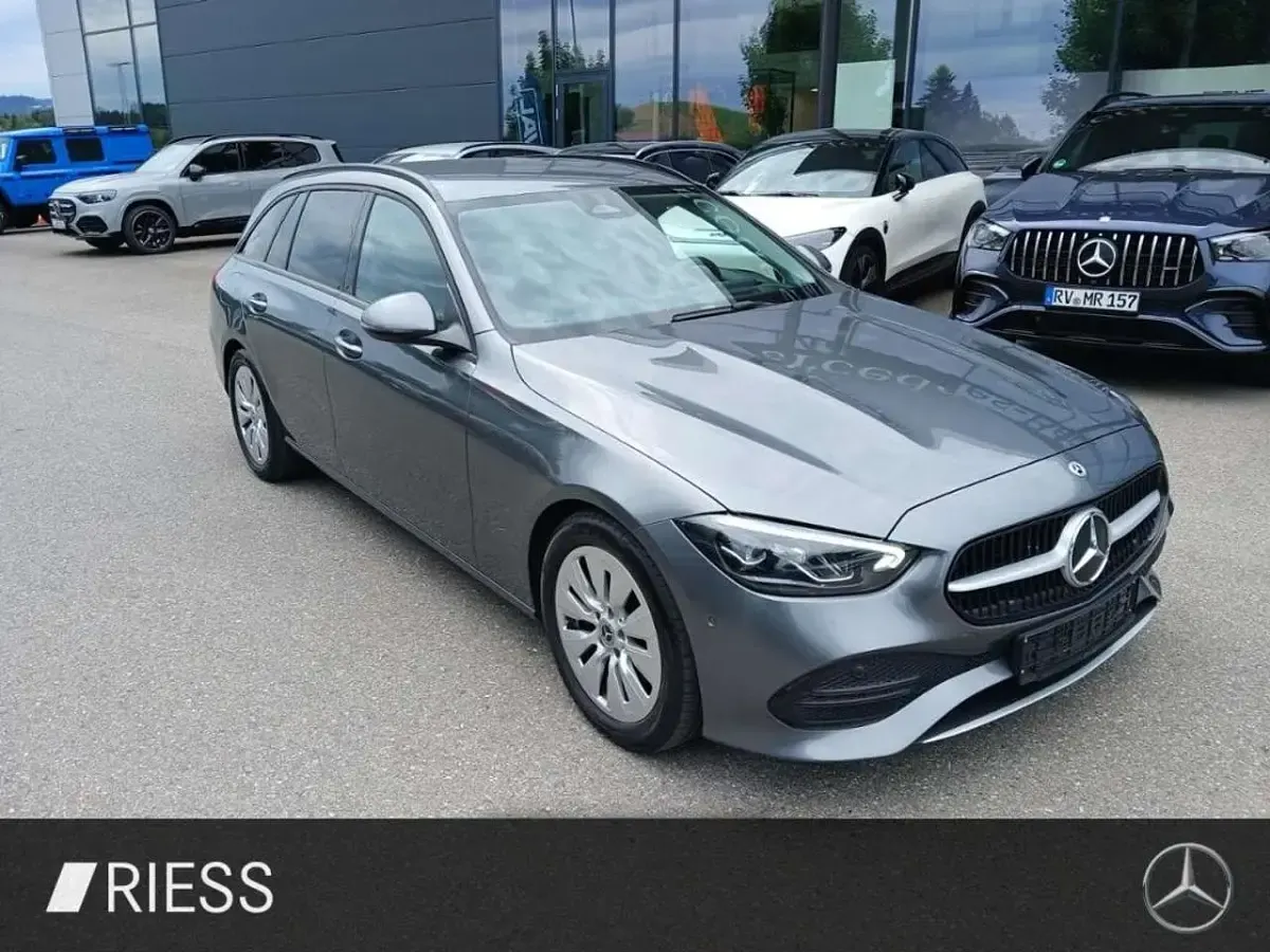 Gebraucht Mercedes C220 200 PS (147 kW) 2023 Grau Kombi
