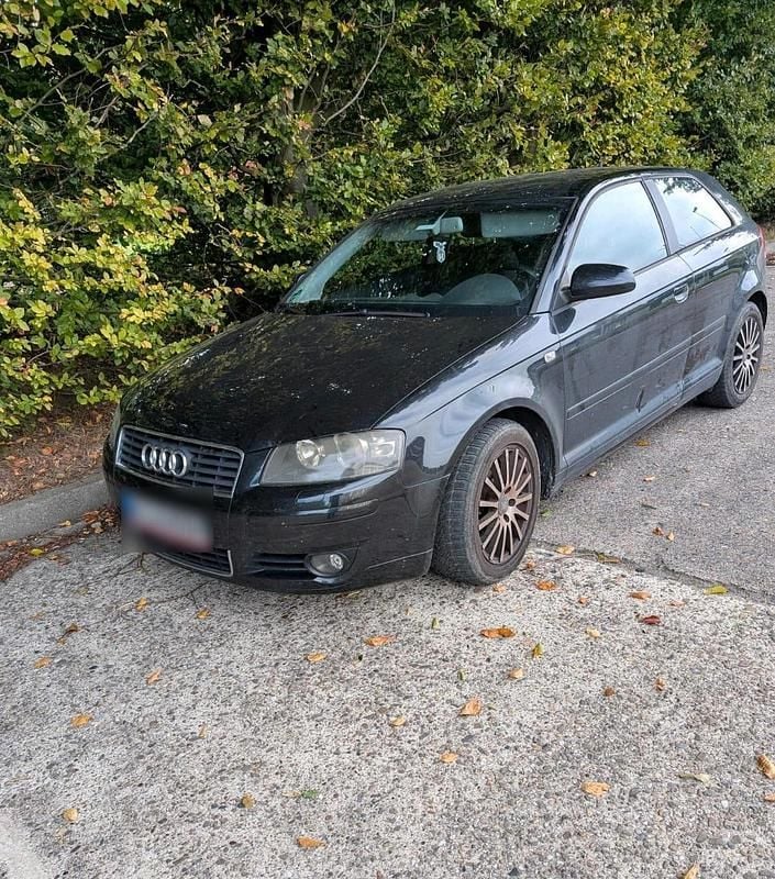 Schwarz Gebraucht 2004 Audi A3 Limousine | 1.400 € - Bild 1/4