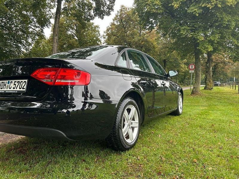 Gebraucht Audi A4 Ambition 120 PS (88 kW) 2009 Schwarz Limousine