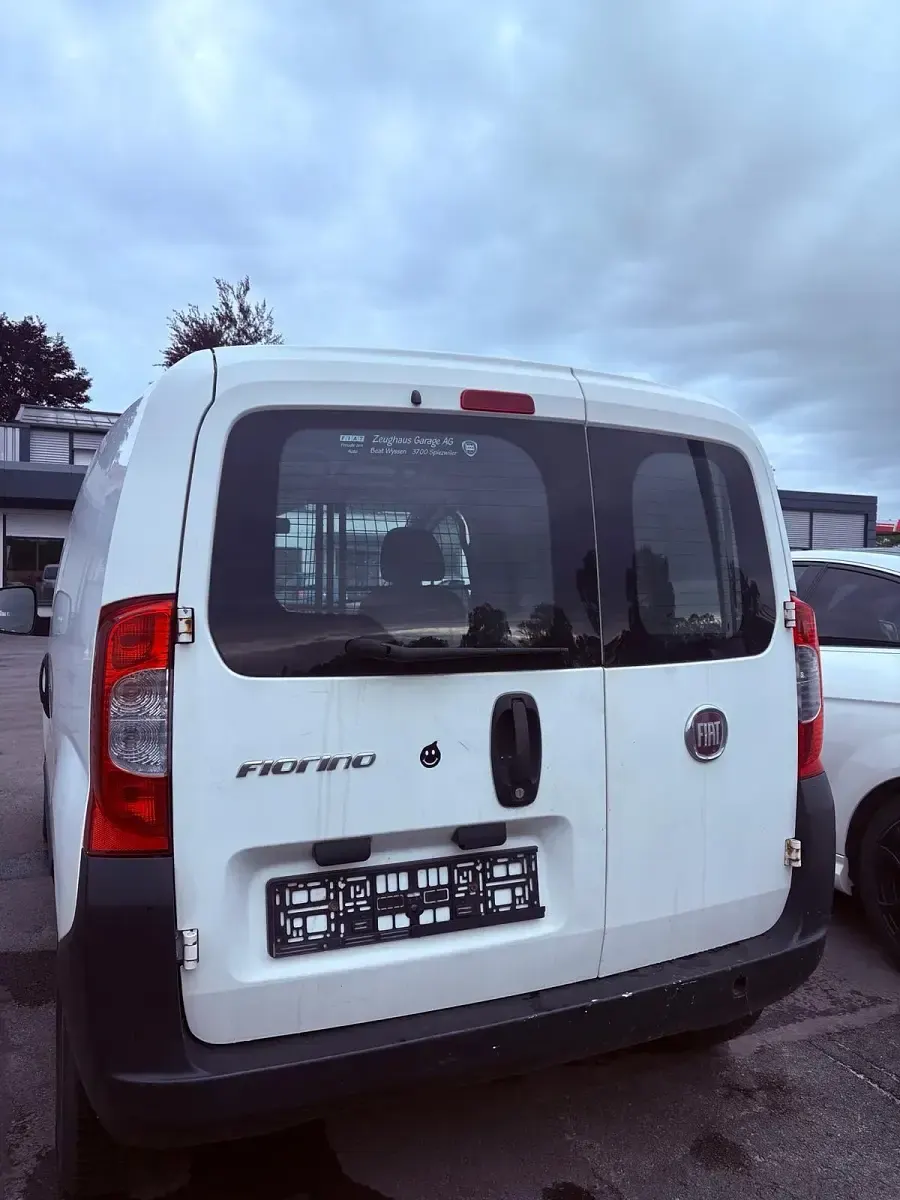 Gebraucht Fiat Fiorino 75 PS (55 kW) 2008 Weiß Van / Kleinbus