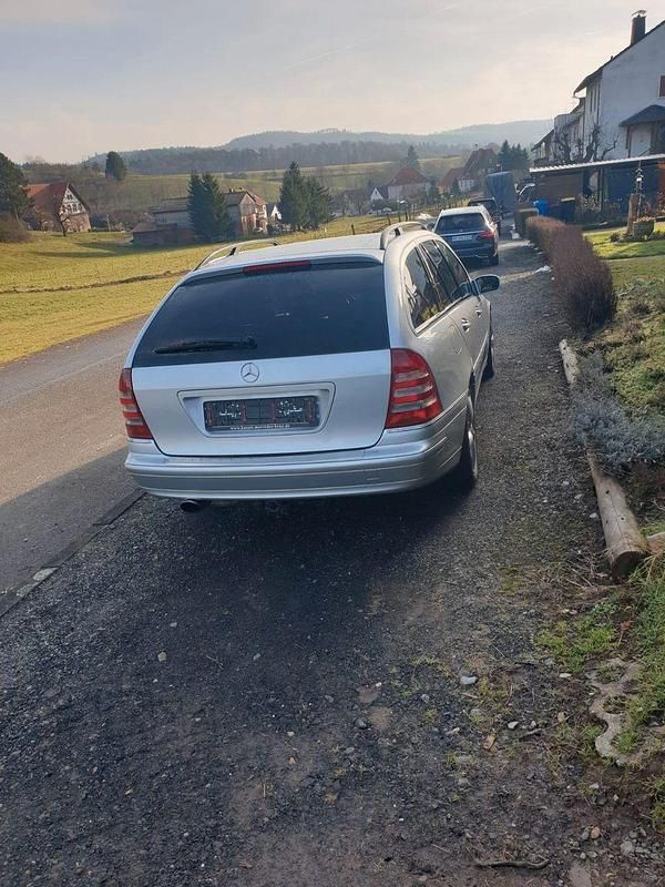 Gebraucht Mercedes C180 Elegance 143 PS (105 kW) 2005 Silber Kombi