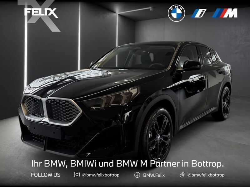 Schwarz uni Neu 2025 BMW iX2 SUV | 42.939 € (Superpreis) - Bild 1/4