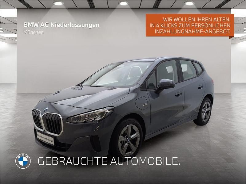 Grau Gebraucht 2022 BMW 225 Active Tourer Van / Kleinbus | 26.912 € (Superpreis) - Bild 1/4