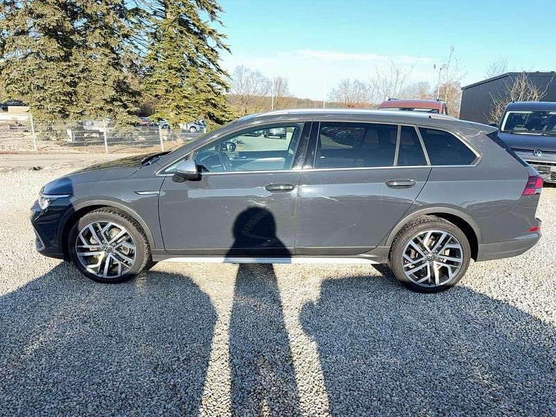 Gebraucht VW Golf Alltrack 200 PS (147 kW) 2021 Uranograu Kombi