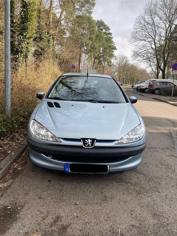 Silber Gebraucht 2005 Peugeot 206 Kleinwagen | 1.550 € (Teuer) - Bild 1/4