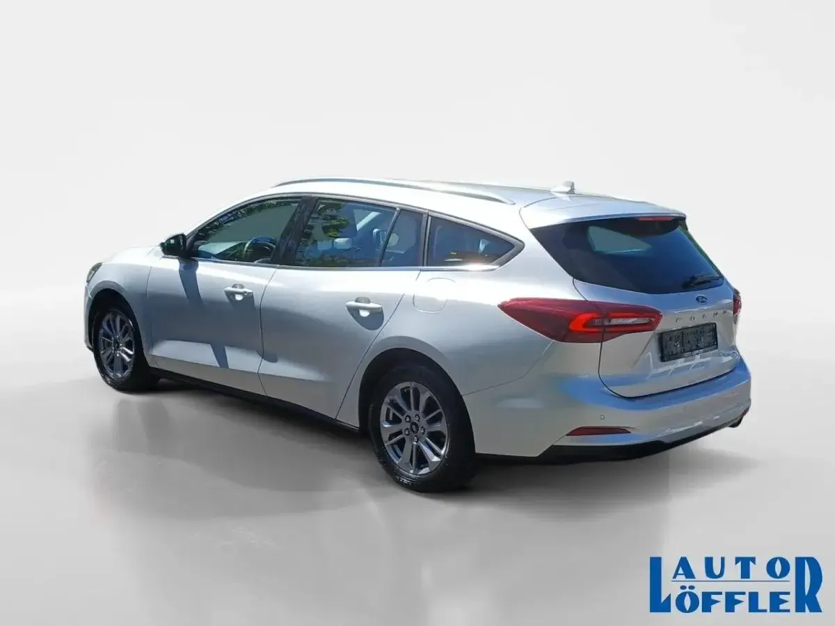 Gebraucht Ford Focus Titanium 125 PS (91 kW) 2023 Silber Kombi