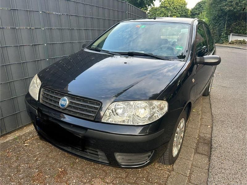 Schwarz Gebraucht 2007 Fiat Punto Classica Kleinwagen | 1.100 € (Fairer Preis) - Bild 1/4