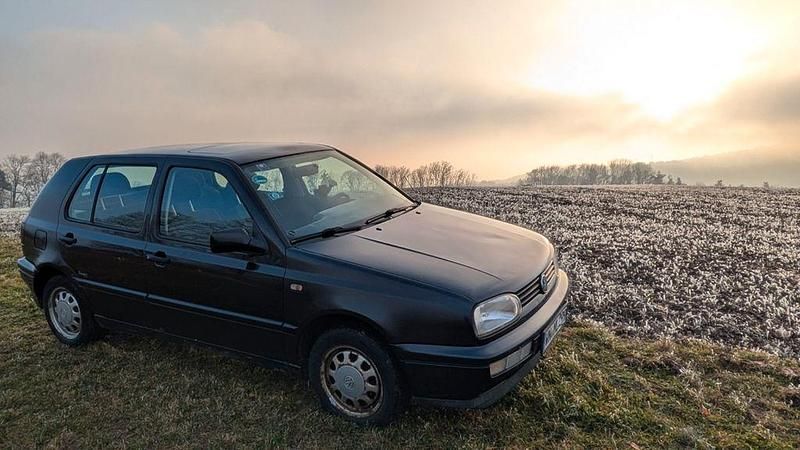 Schwarz Gebraucht 1997 VW Golf III Family Limousine | 950 € (Guter Preis) - Bild 1/4