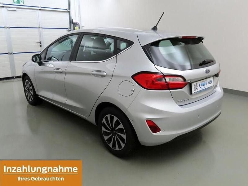 Gebraucht Ford Fiesta Titanium 125 PS (91 kW) 2023 Polarsilber Limousine