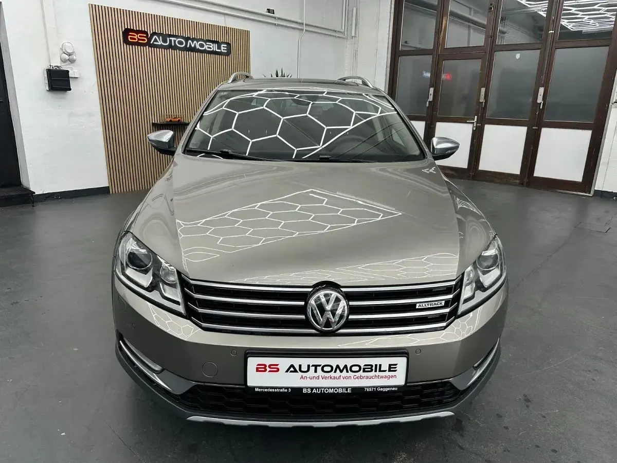 Gebraucht VW Passat Alltrack Basis 177 PS (130 kW) 2013 Braun Kombi