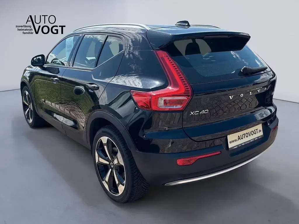 Gebraucht Volvo XC40 Momentum 190 PS (139 kW) 2019 Schwarz SUV