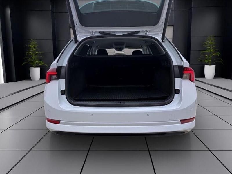 Gebraucht Skoda Octavia Style 150 PS (110 kW) 2023 Weiss Kombi