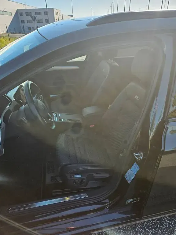 Gebraucht VW Passat 200 PS (147 kW) 2023 Grau Kombi