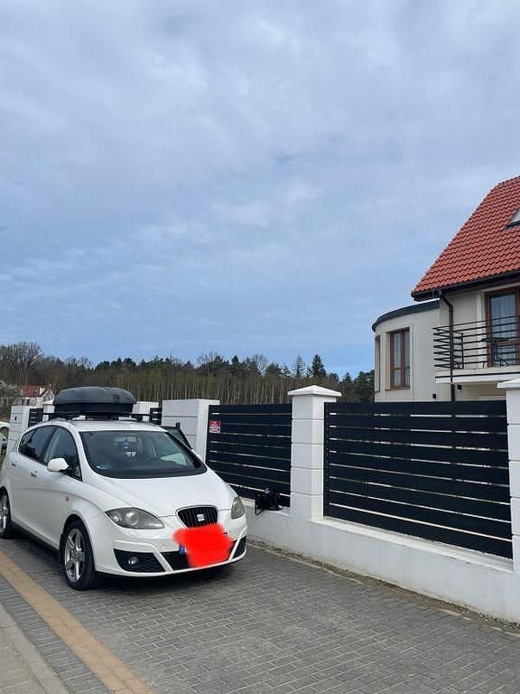 Weiß Gebraucht 2010 Seat Altea XL Van / Kleinbus | 3.600 € (Guter Preis) - Bild 1/4