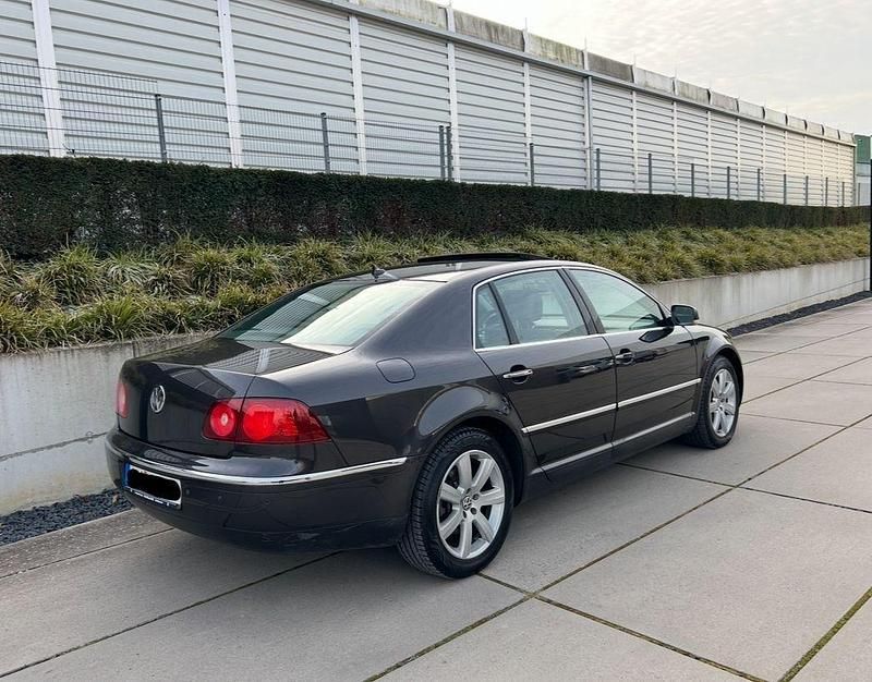 Gebraucht VW Phaeton 239 PS (175 kW) 2009 Grau Limousine