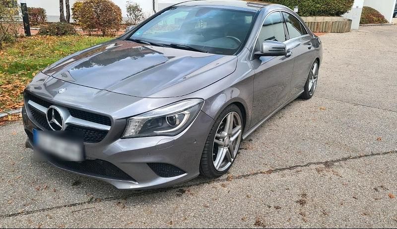 Gebraucht Mercedes CLA180 Urban 122 PS (89 kW) 2014 Grau Limousine