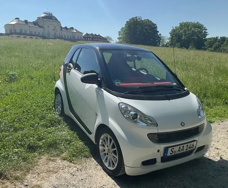 Gebraucht Smart ForTwo Coupé 84 PS (61 kW) 2011 Weiß Coupé