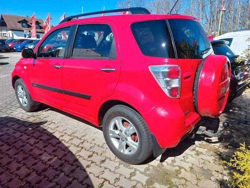 Gebraucht Daihatsu Terios 105 PS (77 kW) 2010 Rot SUV