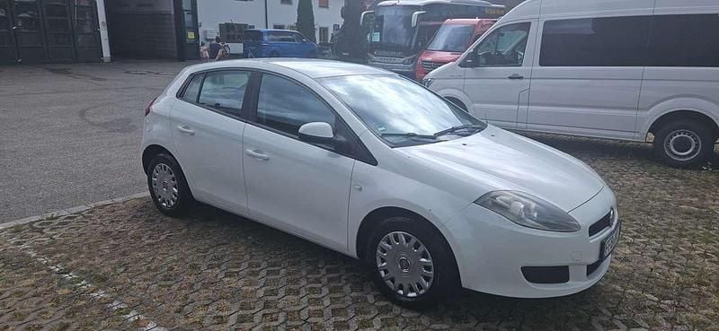 Weiß Gebraucht 2011 Fiat Bravo Active Kleinwagen | 3.000 € (Etwas zu teuer) - Bild 1/4