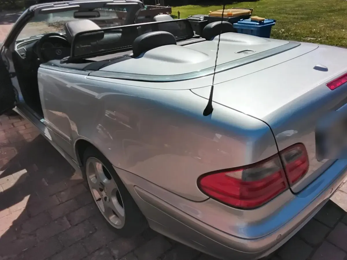 Gebraucht Mercedes CLK320 218 PS (160 kW) 2003 Silber Cabrio