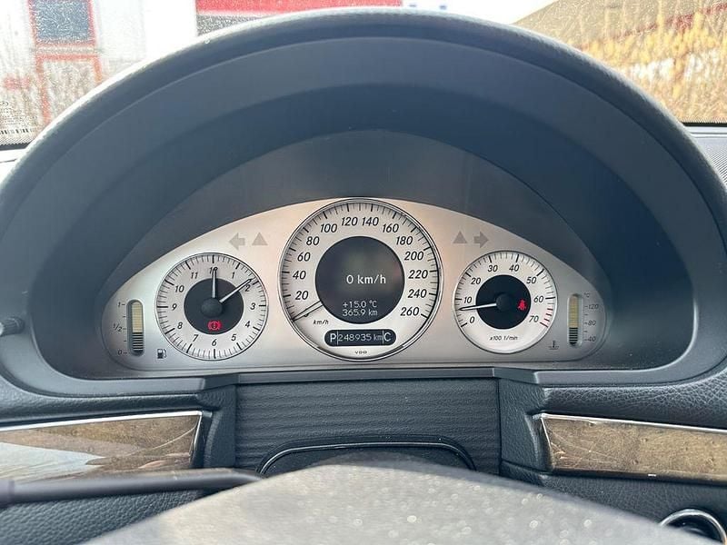 Gebraucht Mercedes E280 Avantgarde 231 PS (169 kW) 2007 Blau Limousine