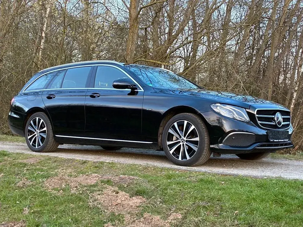 Gebraucht Mercedes E300 306 PS (225 kW) 2019 Schwarz Kombi