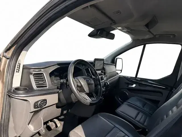 Gebraucht Ford Tourneo Custom Titanium 250 PS (183 kW) 2020 Silber Van